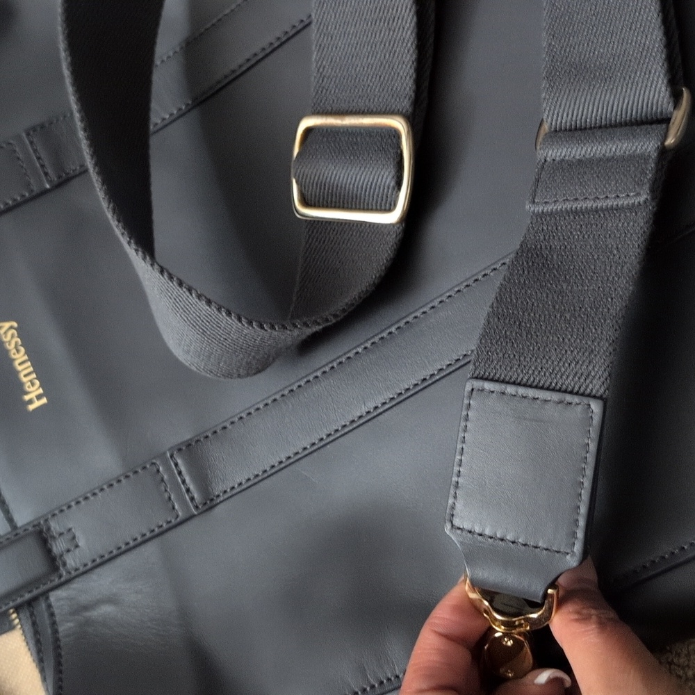 Rare Hennessy Gray Leather Messenger Laptop Carrier Tote Bag - Picture 11 of 13